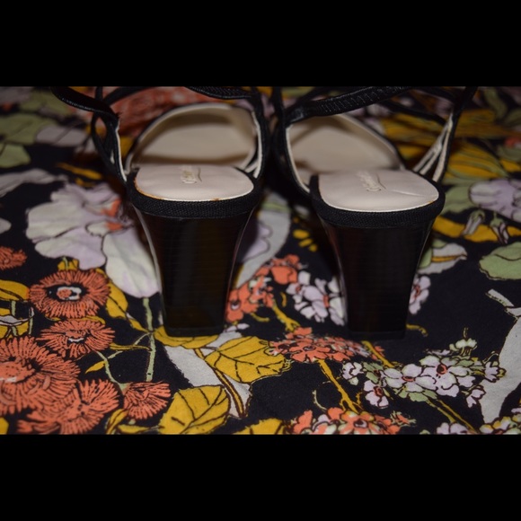 ColdWater Creek Heels - Picture 4 of 4